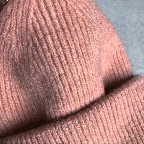 Hat Attack Beanie Ribbed Knit Blush Pink NWT - Picture 6 of 6